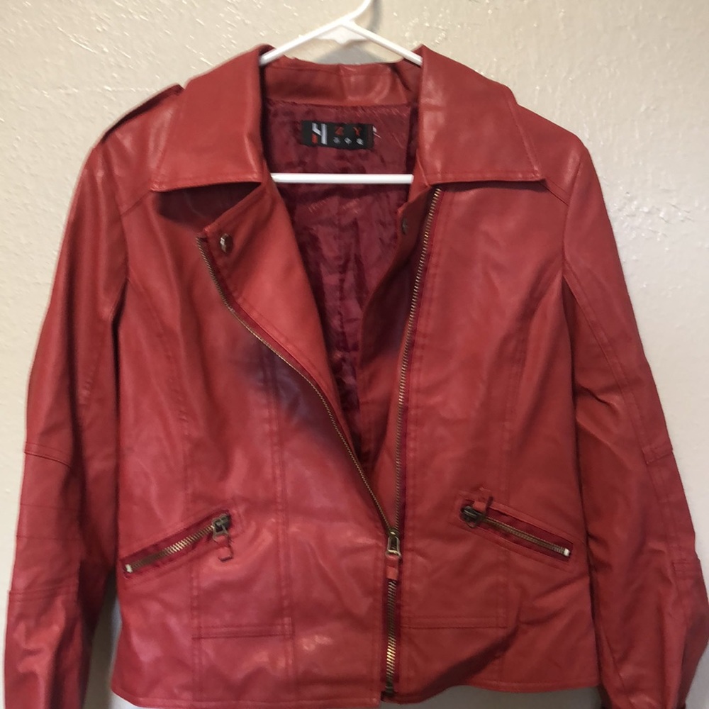 Red jacket - Picture 6 of 6